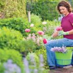 How to Make Gardening Easier With the Right Tools