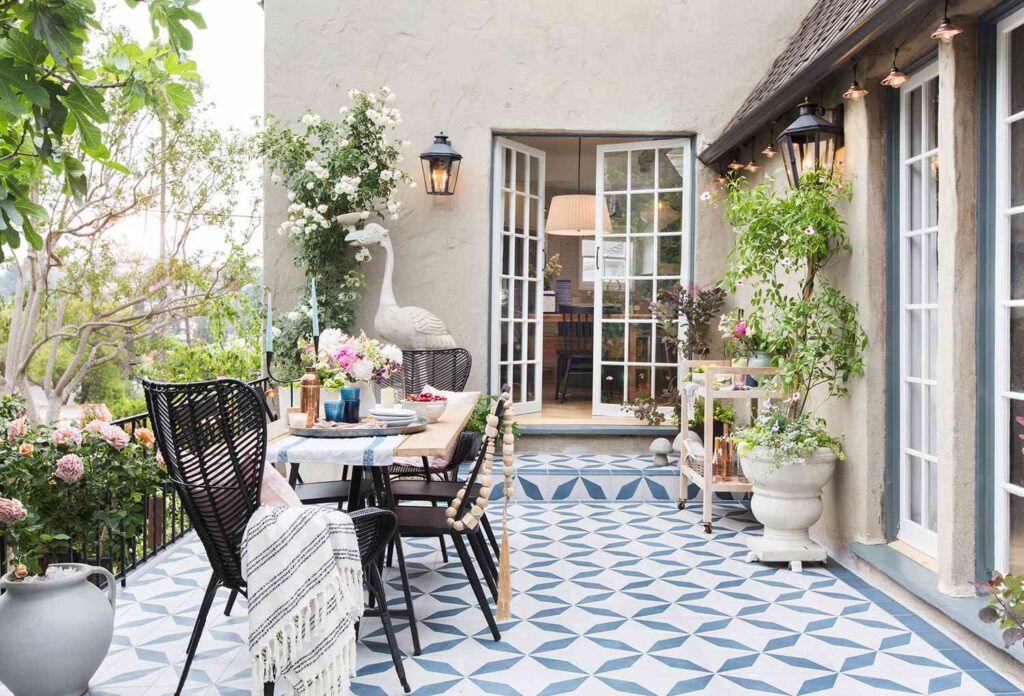 Backyard Dining Area Ideas: Stylish Outdoor Dining Tips